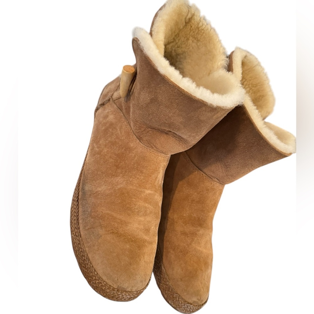 UGG Australia Garnet Boots Suede Chestnut cozy warm boho shearling winter sz 10
